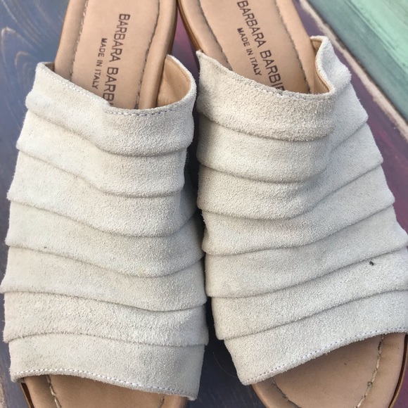 ❌SOLD❌ Tan Suede Sandals - Picture 6 of 8